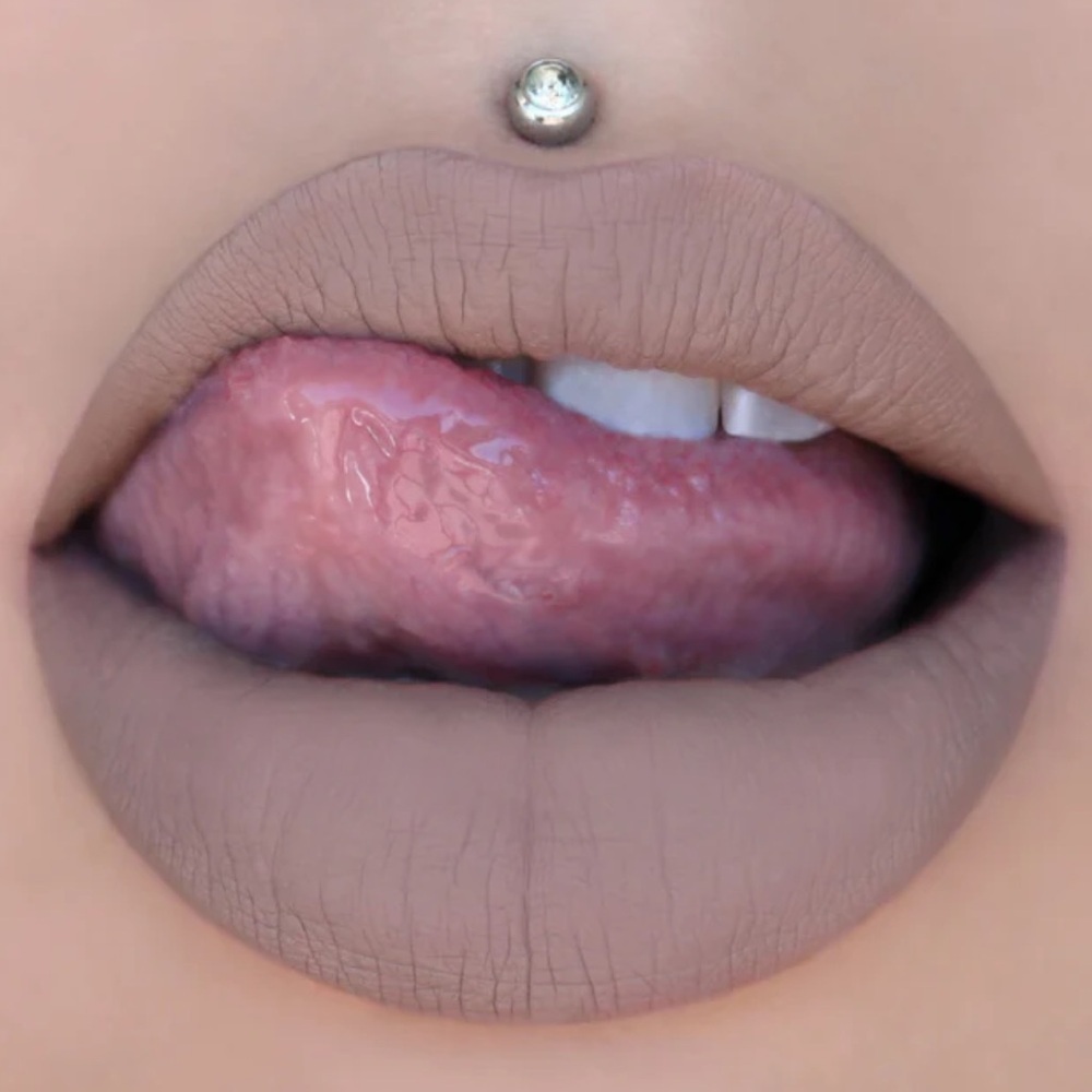JEFFREE STAR - POSH SPICE Velour Liquid Lipstick Full Pigmented Lip color